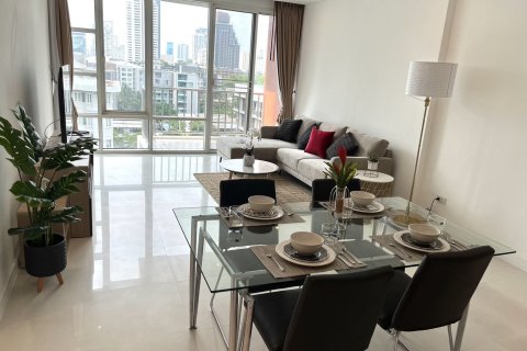 Condo in Khlong Toei, Bangkok, Thailand, 2 bedrooms № 148556