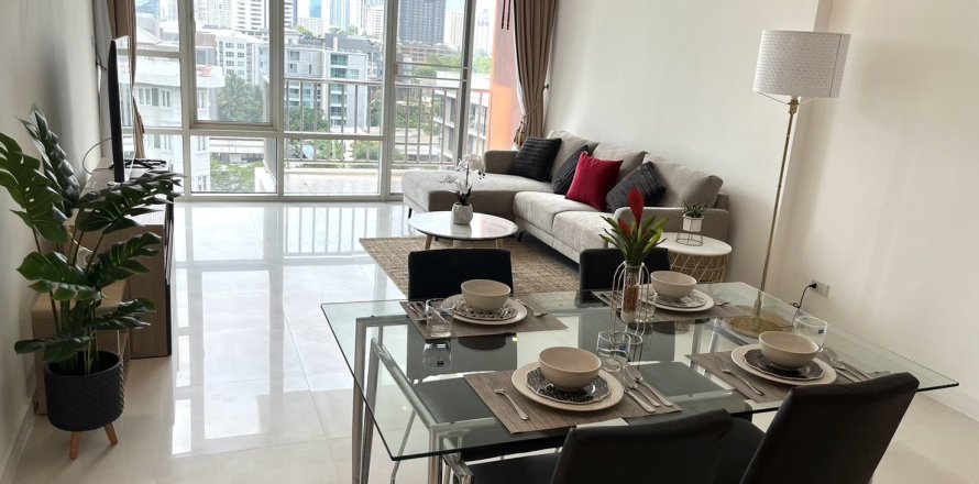 Condo in Khlong Toei, Bangkok, Thailand, 2 bedrooms  № 148556