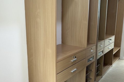 Condo in Khlong Toei, Bangkok, Thailand, 2 bedrooms  № 148556 - photo 13