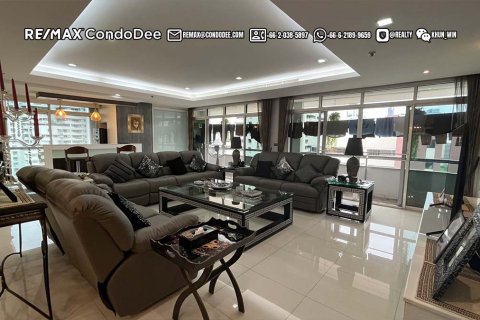 Condo à Watthana, Bangkok, Thaïlande, 3 chambres № 200814 - photo 16