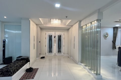 Condo à Watthana, Bangkok, Thaïlande, 3 chambres № 200814 - photo 24