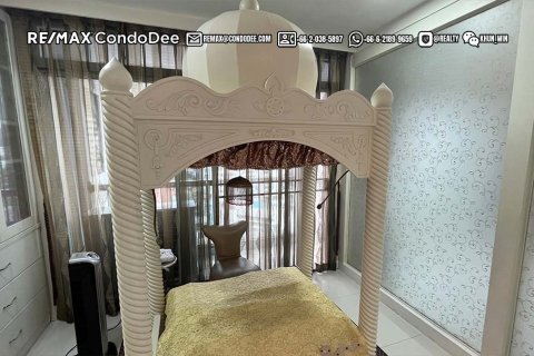 Condo à Watthana, Bangkok, Thaïlande, 3 chambres № 200814 - photo 2