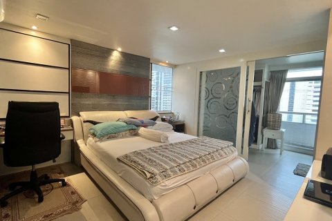 Condo à Watthana, Bangkok, Thaïlande, 3 chambres № 200814 - photo 20
