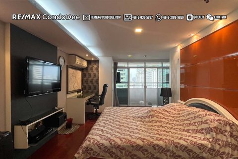 Condo à Watthana, Bangkok, Thaïlande, 3 chambres № 200814 - photo 10