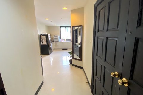 Condo à Khlong Toei, Bangkok, Thaïlande, 2 chambres № 200813 - photo 30