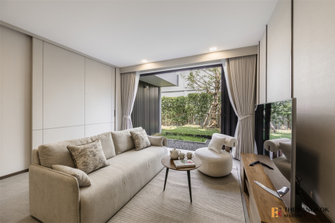Condo in Bangkok, Thailand, 4 bedrooms  № 187542 - photo 3