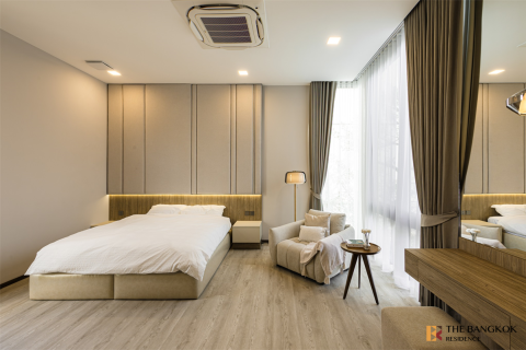 Condo in Bangkok, Thailand, 4 bedrooms  № 187542 - photo 6