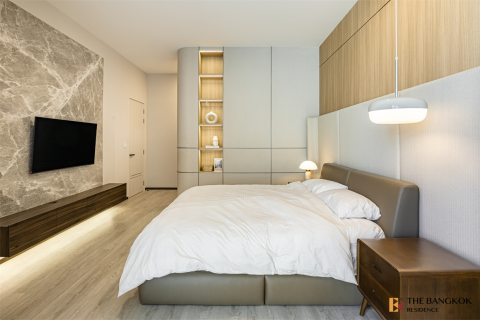 Condo in Bangkok, Thailand, 4 bedrooms  № 187542 - photo 5