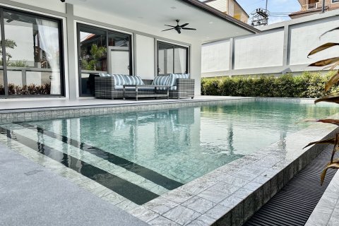 Villa in Pattaya, Thailand 4 bedrooms № 152744 - photo 6