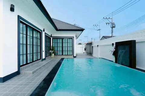 Villa in Pattaya, Thailand 4 bedrooms № 162087 - photo 7