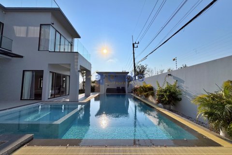 Haus in Pattaya, Thailand 5 Schlafzimmer № 196487 - Foto 30