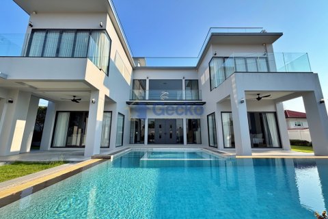 Maison à Pattaya, Thaïlande 5 chambres № 196487