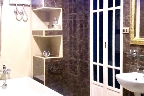 Condo in Nonthaburi, Thailand, 2 bedrooms  № 169035 - photo 9