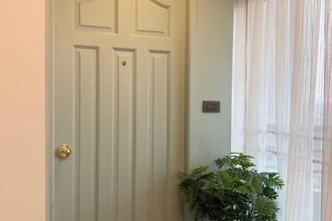 Condo in Nonthaburi, Thailand, 2 bedrooms  № 169035 - photo 2