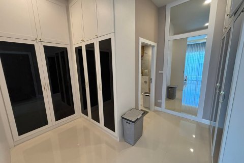 House in Pattaya, Thailand 3 bedrooms № 169040 - photo 7
