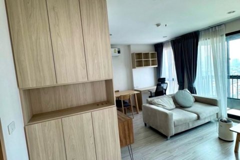 Кондоминиум с 2 спальнями в Банг Сью, Бангкок, Таиланд № 169039 - фото 3