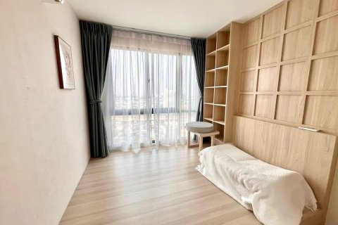 Кондоминиум с 2 спальнями в Банг Сью, Бангкок, Таиланд № 169039 - фото 12