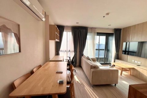 Кондоминиум с 2 спальнями в Банг Сью, Бангкок, Таиланд № 169039 - фото 2