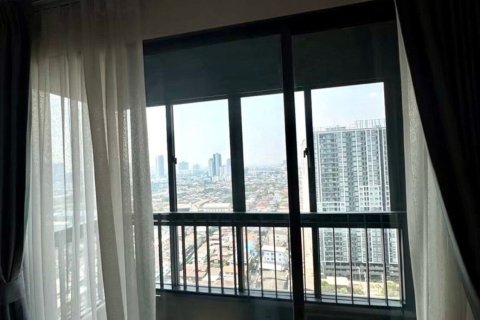 Кондоминиум с 2 спальнями в Банг Сью, Бангкок, Таиланд № 169039 - фото 11