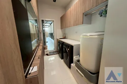 Haus in Bang Kaeo, Thailand 6 Schlafzimmer № 219014 - Foto 18