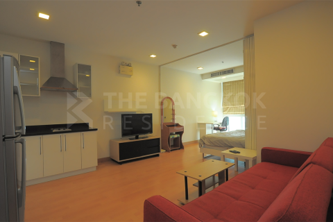 Condo in Bangkok, Thailand, 1 bedroom  № 184831 - photo 4
