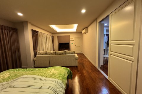 Maison à Nonthaburi, Thaïlande 4 chambres № 139565 - photo 10