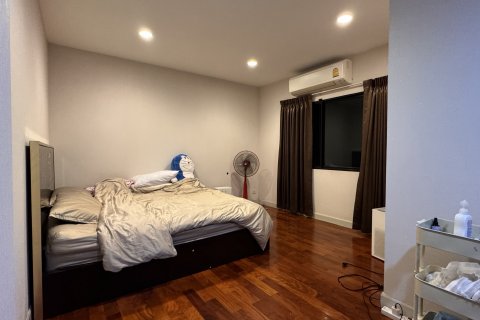 Maison à Nonthaburi, Thaïlande 4 chambres № 139565 - photo 13