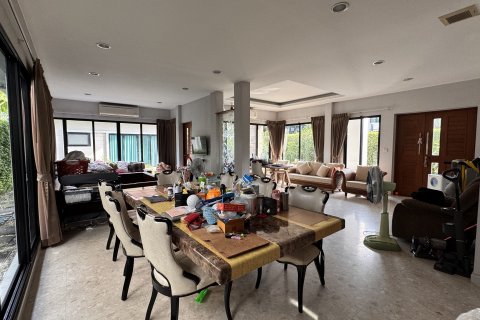 Maison à Nonthaburi, Thaïlande 4 chambres № 139565 - photo 14