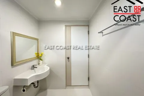 Condominio de 1 dormitorio en Jomtien Beach, Pattaya, Tailandia № 212999 - foto 2