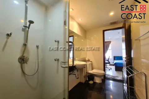 Condominio de 2 dormitorios en Jomtien Beach, Pattaya, Tailandia № 213000 - foto 17