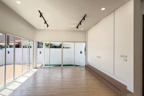 Villa in Ko Kaeo, Thailand 3 bedrooms № 114600 - photo 1