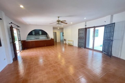 Villa in Hua Hin, Thailand 6 bedrooms № 114602 - photo 5
