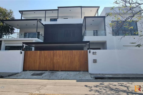 บ้านในกรุงเทพฯ, ประเทศไทย 4 ห้องนอน № 190353 - รูปถ่าย 5