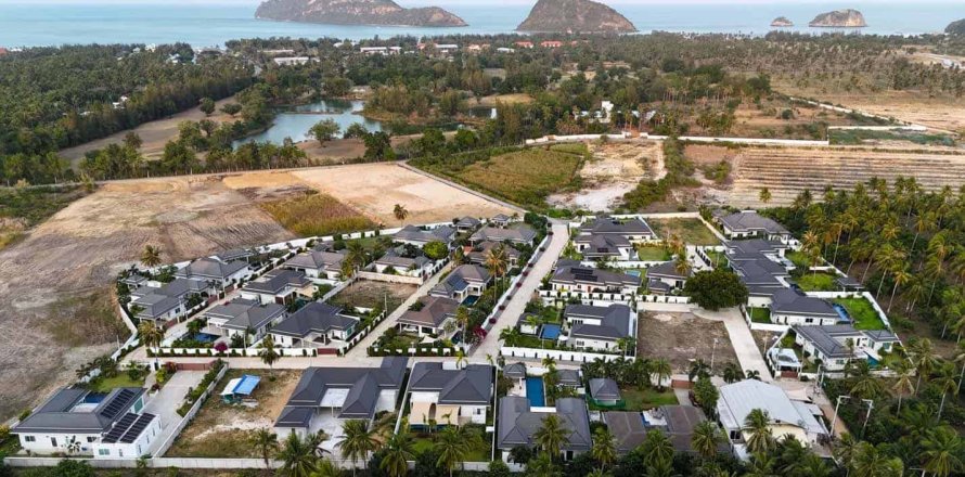 Villa à Hua Hin, Thaïlande 4 chambres № 165847