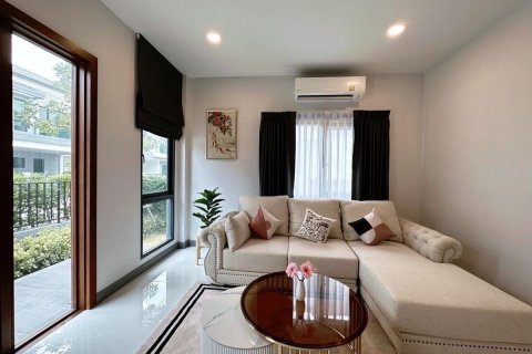 Maison à Bang Kaeo, Thaïlande 4 chambres № 147666 - photo 3