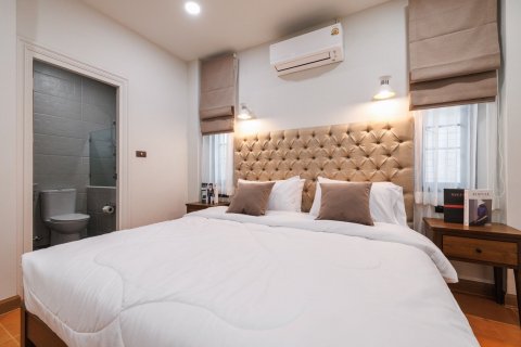 House in San Sai, Thailand 5 bedrooms № 147672 - photo 25