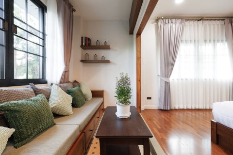 House in San Sai, Thailand 5 bedrooms № 147672 - photo 19