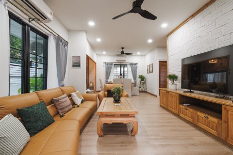 House in San Sai, Thailand 5 bedrooms № 147672 - photo 7