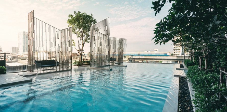 Studio dans le Condo à Phra Khanong, Bangkok, Thaïlande  № 172032