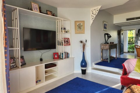 Studio dans le Condo à Phuket, Thaïlande  № 172035 - photo 19