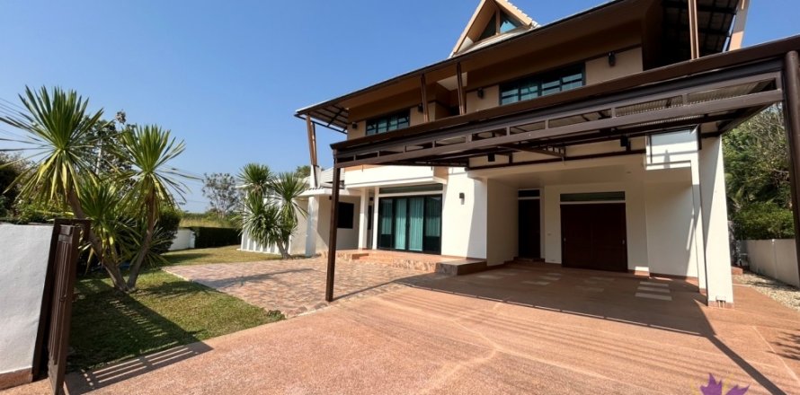 Дом в Ханг Донге, Таиланд с 3 спальнями  № 163892