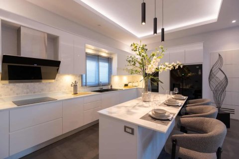 Villa in Hua Hin, Thailand 3 bedrooms № 165793 - photo 11