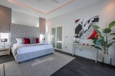 Villa in Hua Hin, Thailand 3 bedrooms № 165794 - photo 2