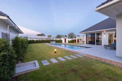 Villa in Hua Hin, Thailand 3 bedrooms № 165794 - photo 21