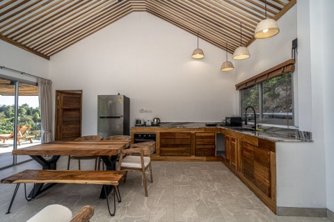 Villa in Surat Thani, Thailand 2 bedrooms № 147633 - photo 6