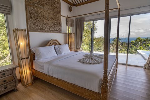 Villa in Surat Thani, Thailand 2 bedrooms № 147633 - photo 9