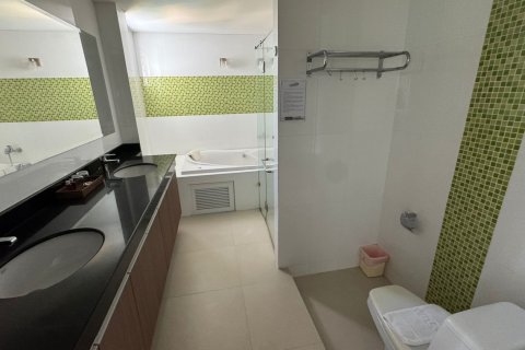 Пентхаус в Пхукете, Таиланд с 2 спальнями  № 147637 - фото 9