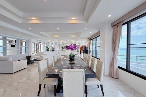 Condo in Pattaya, Thailand, 2 bedrooms  № 202034 - photo 9