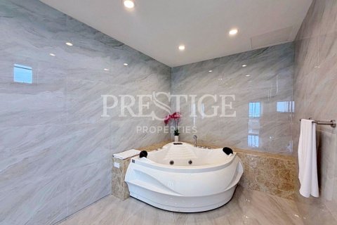 Condo in Pattaya, Thailand, 2 bedrooms  № 202034 - photo 24