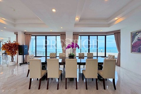 Condo in Pattaya, Thailand, 2 bedrooms  № 202034 - photo 10
